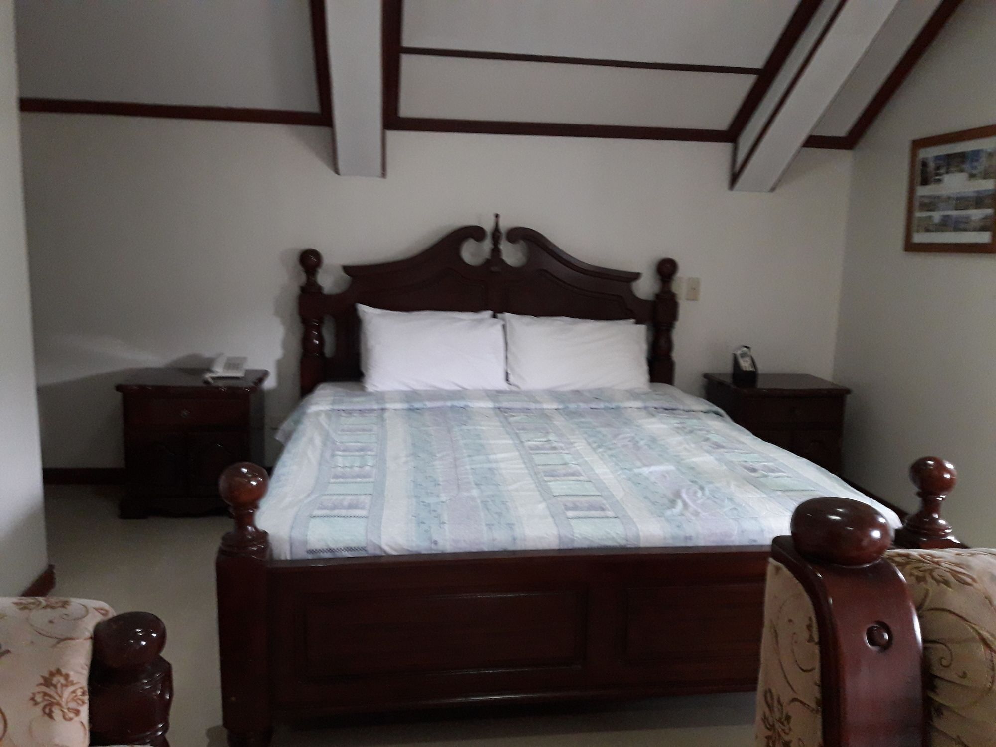 Palm Tree Resort Olongapo Ngoại thất bức ảnh